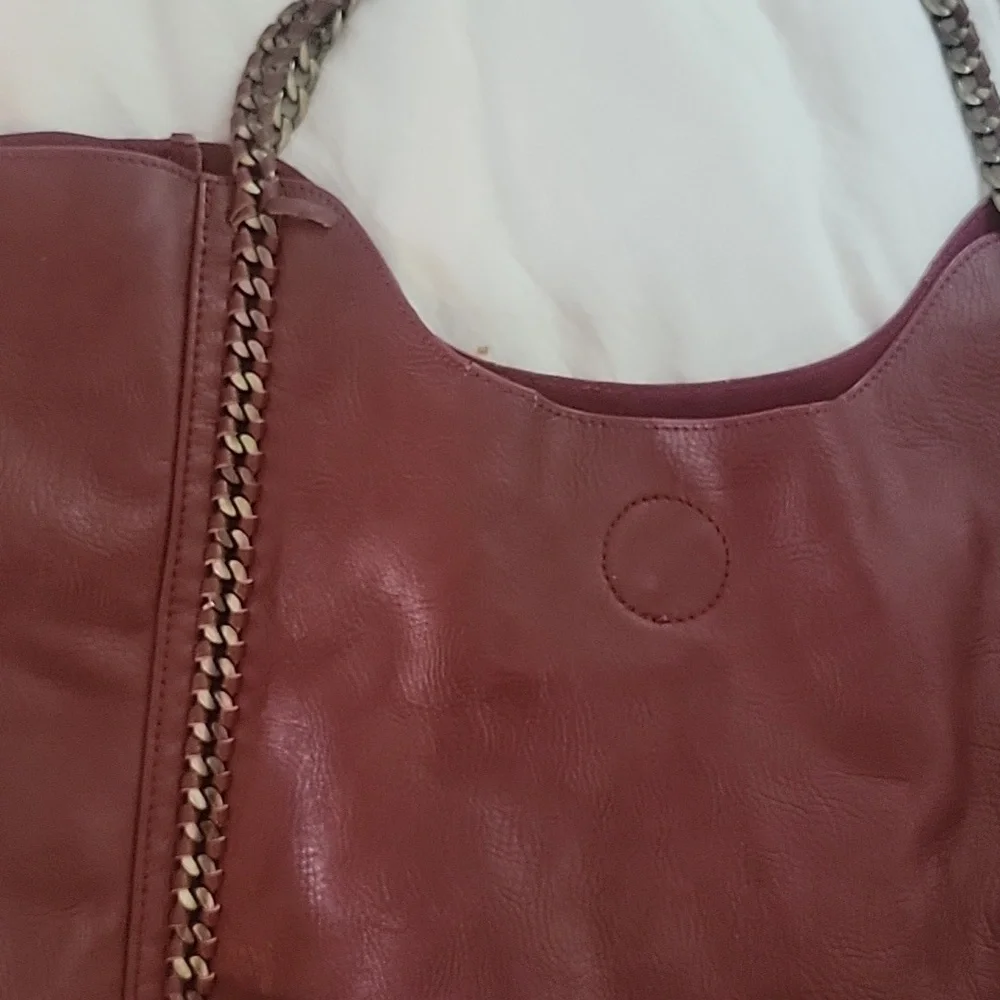 Leather shoulder bag